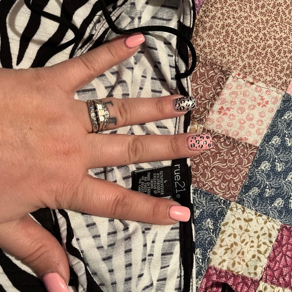 Zebra crop top - Picture 2 of 2